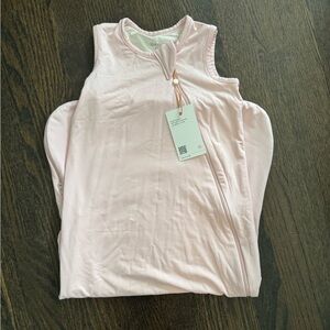 NWT! Never won Quince sleep sack - Size M (6-18 months)
